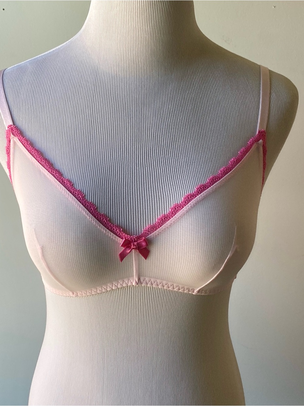 Pink mesh Savage Z Fenty bralette - size small